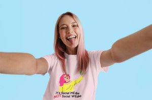 Social MEdia Selfie Ladies T-Shirt